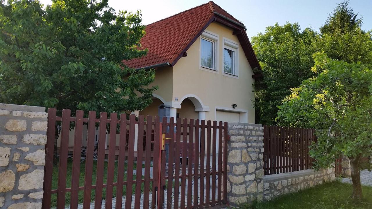 Grand Apartmanhaz Денешдиаш Экстерьер фото