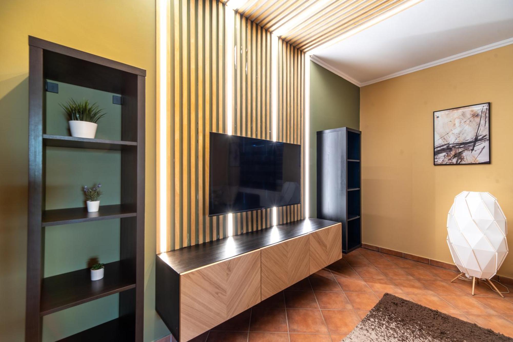 Grand Apartmanhaz Денешдиаш Экстерьер фото