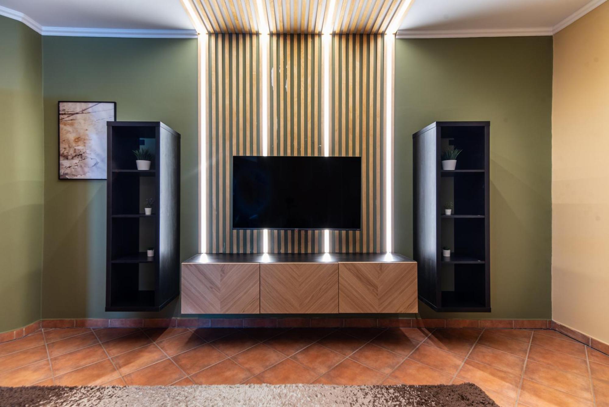 Grand Apartmanhaz Денешдиаш Экстерьер фото